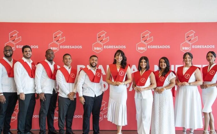 Diez profesionales del sector construcción se gradúan becados en el INTEC gracias a los Premios Inconcreto