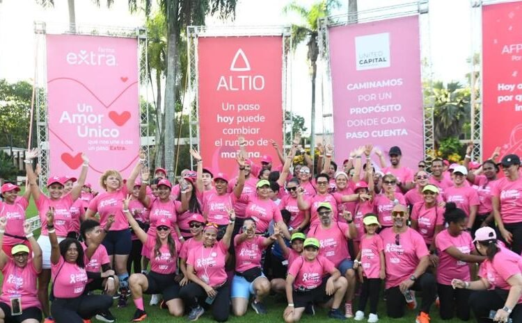 El Jardín Botánico se viste de rosa en una masiva carrera familiar contra el cáncer