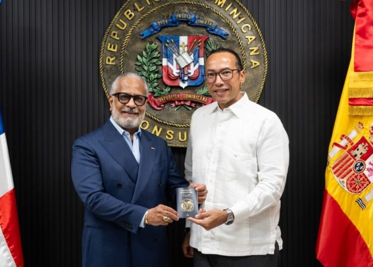 Dominicanos en España ya pueden solicitar el nuevo pasaporte electrónico