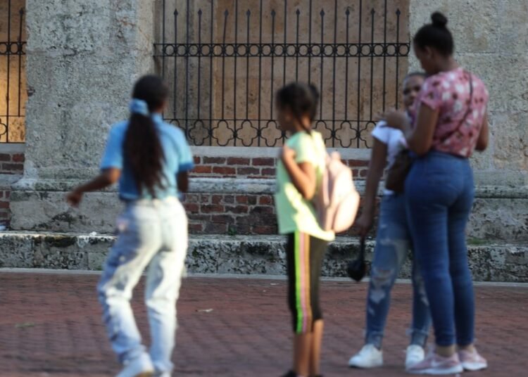 Niñas celebran su infancia y exigen un país libre de violencia