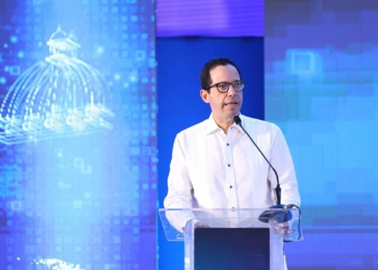 Gobierno emite histórico decreto para regular la infraestructura digital y frenar la fragmentación tecnológica del Estado