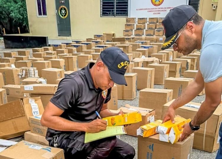 Desmantelan almacenes con más de 46 millones de medicamentos vencidos y falsificados en Santo Domingo Este