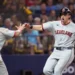 Cleveland remonta a Tampa Bay y toma ventaja en la Serie de Campeonato de la Liga Americana