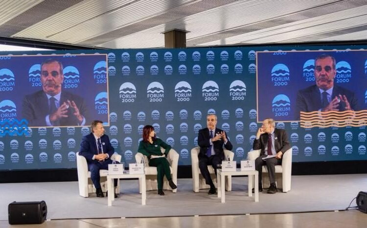 Abinader advierte que el continuismo destruye la democracia y ratifica que dejará el poder en 2028