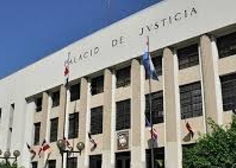 Fiscalía pide prisión para tres implicados en violento asalto a joyería en Villa Juana