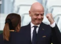 Gianni Infantino lleva su campaña de reelección en la FIFA a Japón tras sus errores