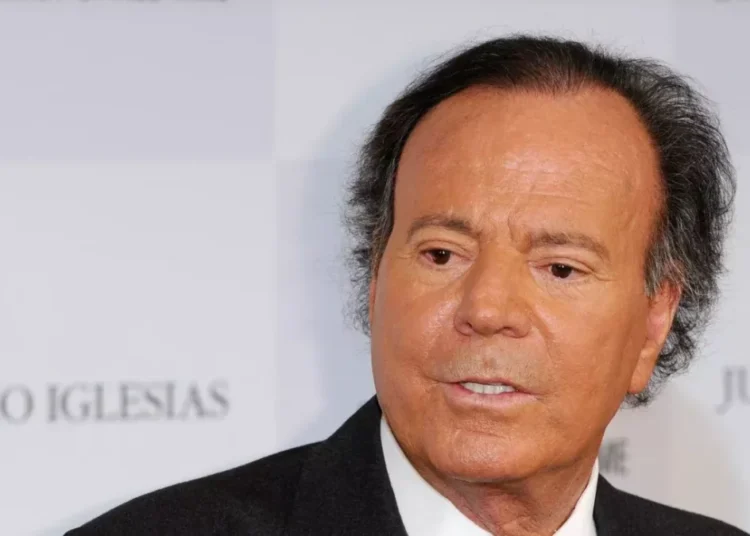 La Fiscalía avala que los tribunales españoles investiguen la querella contra Julio Iglesias