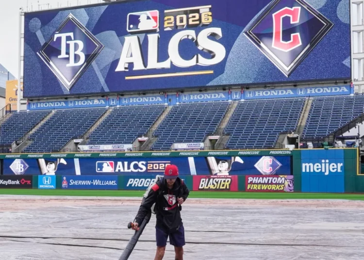 Rays y Guardians adelantan su tercer juego por amenaza de lluvia en la MLB