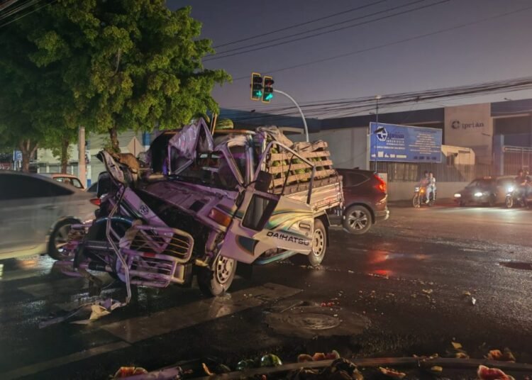 Trágico accidente en la avenida San Martín deja un muerto tras violento choque