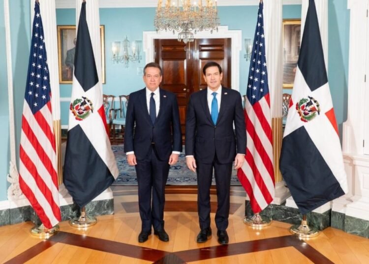 Canciller dominicano y Marco Rubio abordan seguridad regional y economía en Washington