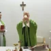 El papa León XIV recibe el alta hospitalaria y regresa al Vaticano tras superar con éxito su operación