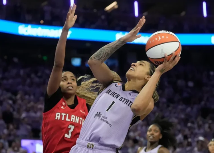 Gabby Williams brilla con 26 puntos y da la victoria a las Valkyries ante las Dream en las Finales de la WNBA
