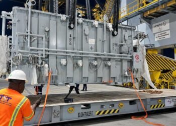 Edesur recibe seis nuevos transformadores para mejorar el servicio eléctrico en varias zonas
