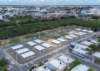 Central Romana dona 16 casas nuevas a empleados y consolida su histórico proyecto habitacional