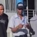 Denuncian que policia rechazo la entrega voluntaria de jovenes acusados de asaltos en Los Frailes