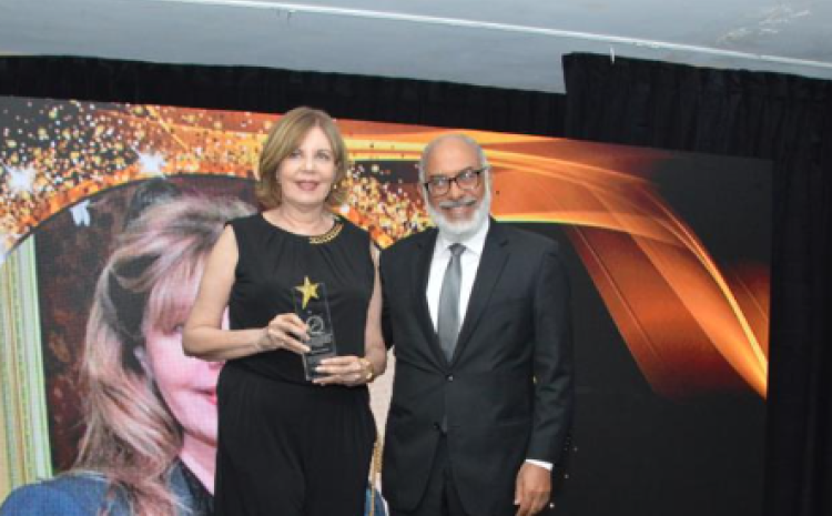 Fallece la destacada periodista Cosette Bonnelly esposa de Persio Maldonado