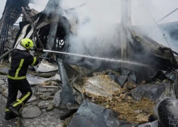 Ataque masivo de misiles en Kiev y ofensiva de drones marcan la tensa jornada en el conflicto