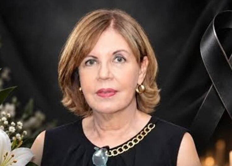 Personalidades dan el último adiós a Cosette Bonnelly en emotivo velatorio