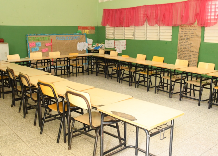 Minerd aclara dónde se suspenden las clases por efectos de vaguada en el país