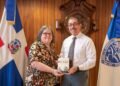 Rector de la UASD recibe a la escritora Isabel Rauber previa puesta en circulación de su nuevo libro