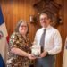 Rector de la UASD recibe a la escritora Isabel Rauber previa puesta en circulación de su nuevo libro
