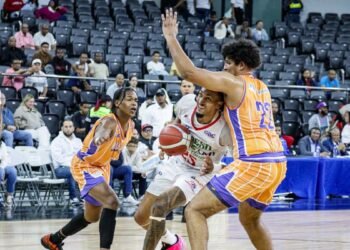 Bameso aplasta a Huellas del Siglo y consolida su pase a semifinales en el TBS Distrito