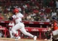 Los Leones del Escogido blanquean a los Toros gracias a un batazo clave de Jonathan Guzmán
