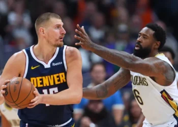 Jokic y Murray brillan en épica remontada de los Nuggets ante Pelicans