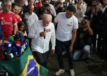 Lula afirma que el pueblo brasileño salió a defender sus conquistas en una jornada electoral clave