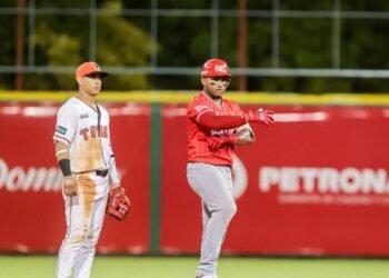 Los Leones del Escogido arrollan a los Toros con festival de batazos y logran su tercer triunfo seguido
