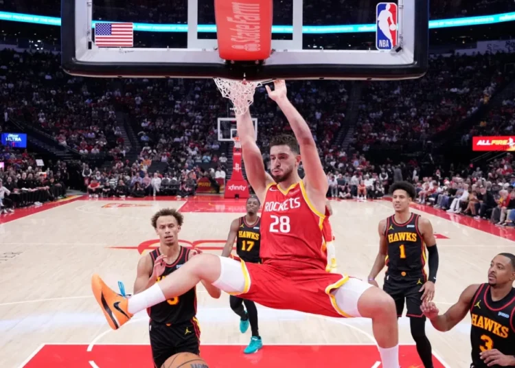 Rockets continúan invictos tras vencer a los Hawks con brillante actuación de Alperen Sengun