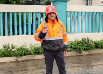 Dío Astacio culpa a la falta de educación por inundaciones en Santo Domingo Este y pide limpiar el frente