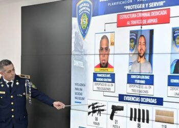 Policia desmantela peligrosas redes de trafico de armas y decomisa fusiles