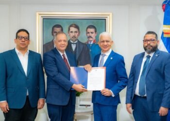 Senado recibe importante proyecto de ley sobre obras y servicios públicos
