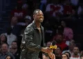 Dwyane Wade estrena nueva cara en su estatua tras las duras críticas