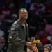 Dwyane Wade estrena nueva cara en su estatua tras las duras críticas