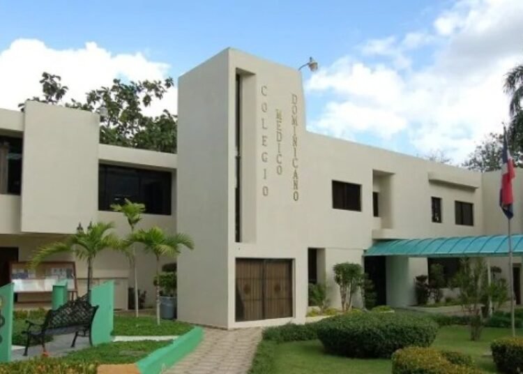 Escándalo en el Colegio Médico desfalco millonario destapa querella judicial contra excontador