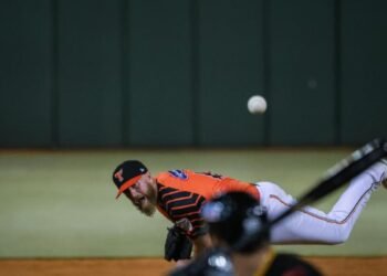 Toros del Este blanquean a las Aguilas Cibaenas con brillante labor de Evan Grills y Carlos Rodriguez