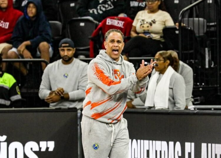 Ruddy Martínez elogia el desempeño del Club Mauricio Báez tras vencer a Los Prados en semifinal de basket