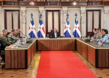Abinader descarta intervenir en Haití y fija línea roja de 20 kilómetros a las bandas