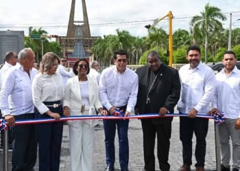 Ministro David Collado inaugura remozamiento exterior de la Basílica de Higüey con millonaria inversión