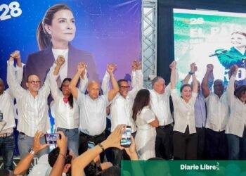 Carolina Mejía juramenta comando de campaña en la circunscripción 3 con la mira en 2028