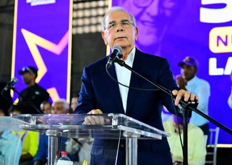 Danilo Medina asegura que Abinader se inmoló políticamente para bloquearlo en 2028