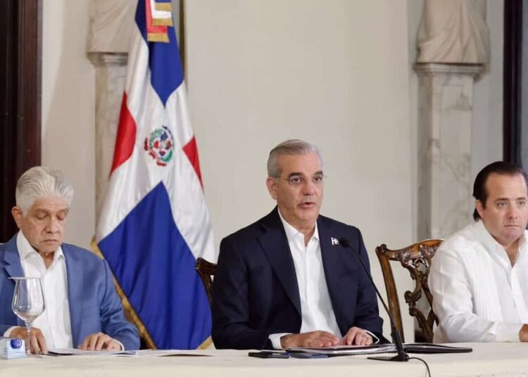 Gobierno revela millonaria inversión en obras viales financiadas por Aerodom
