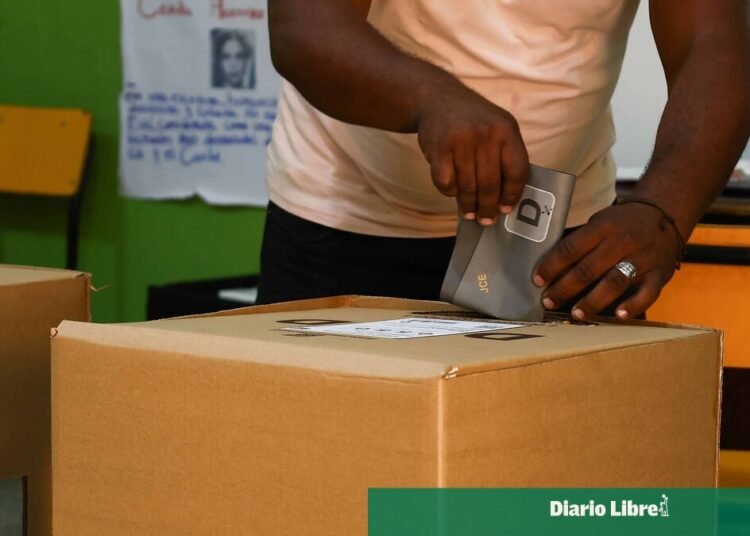 Apoyo a la democracia en RD cae al 47 por ciento segun informe de Latinobarometro 2026