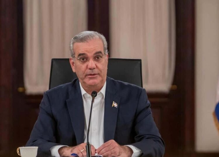 Abinader aborda la crisis de Haití y seguridad fronteriza en LA Agenda Semanal