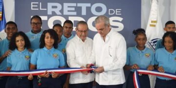 Gobierno inaugura moderno techado en politécnico de Sabana Perdida con inversión millonaria