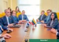 Abinader negocia compra directa de combustibles a Venezuela tras reunión en Roma