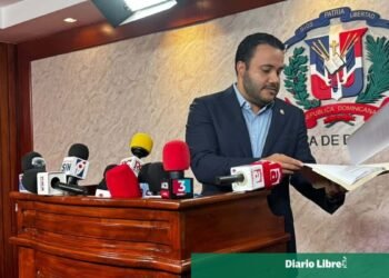 Nuevo proyecto busca elevar pensiones al 70 por ciento y recortar ganancias de las AFP