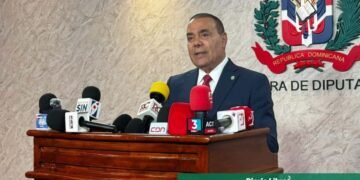 Proponen reducir un 30 por ciento los intereses de las tarjetas de crédito y fijar un límite anual